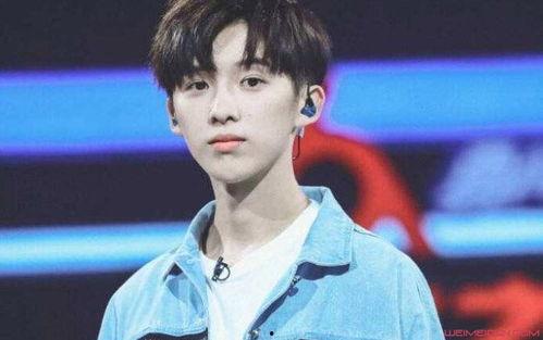 来喜个人资料多大年龄,岁月如歌，笑谈人生，揭秘这位喜剧大师的年龄之谜